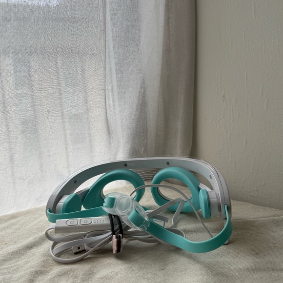 Dermalactives LED Face Mask - Picture 5 of 9